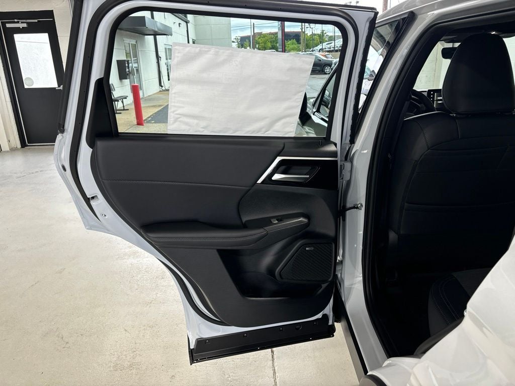 2026 Mitsubishi Outlander LE