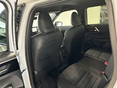 2026 Mitsubishi Outlander LE