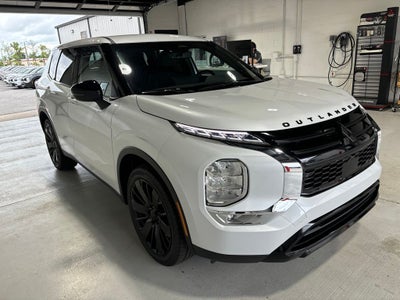 2026 Mitsubishi Outlander LE