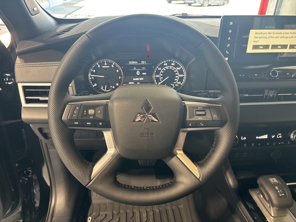 2026 Mitsubishi Outlander LE