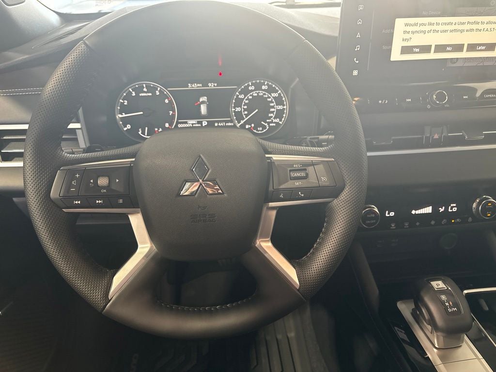2026 Mitsubishi Outlander LE