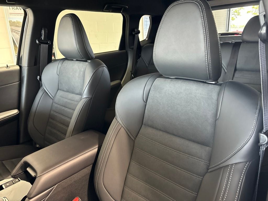 2026 Mitsubishi Outlander LE