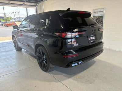 2026 Mitsubishi Outlander LE