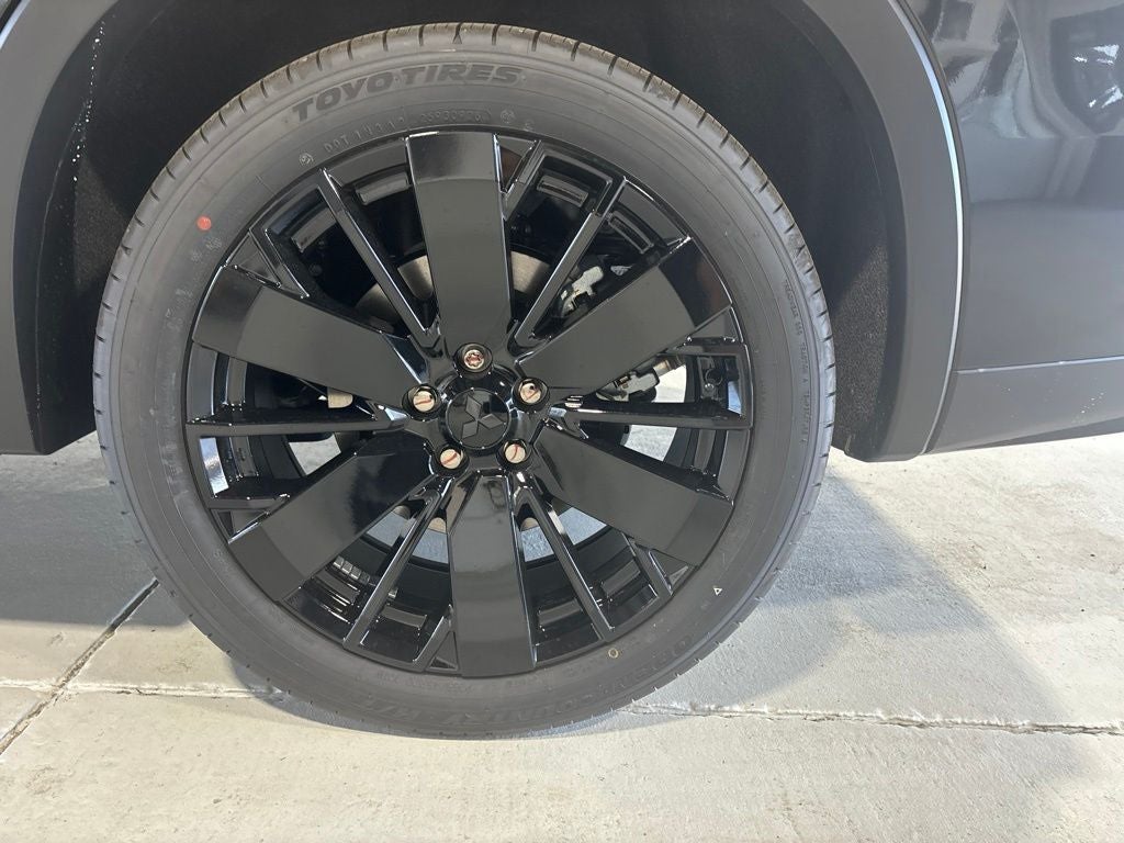2026 Mitsubishi Outlander LE