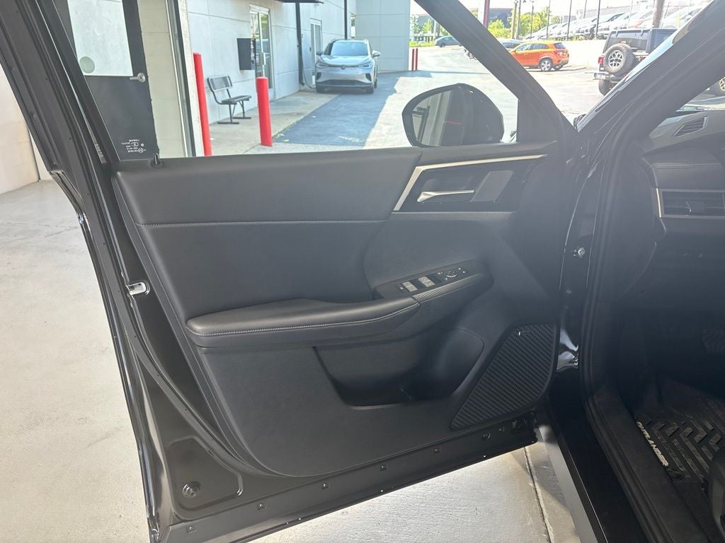 2026 Mitsubishi Outlander LE