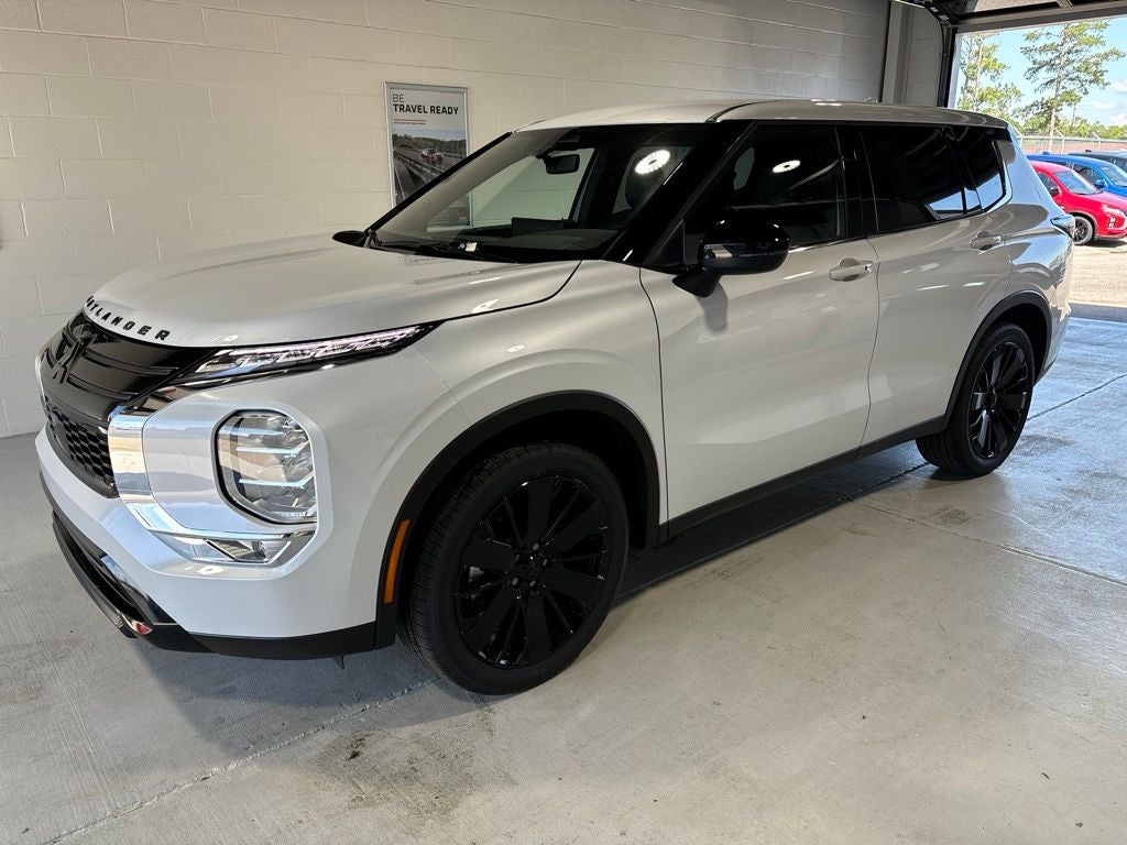 2026 Mitsubishi Outlander LE
