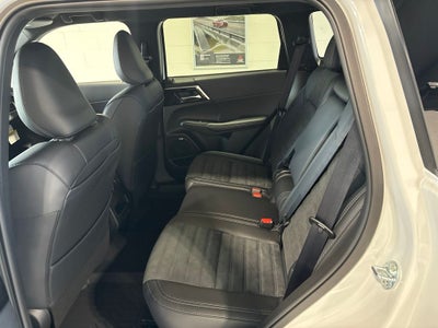 2026 Mitsubishi Outlander LE