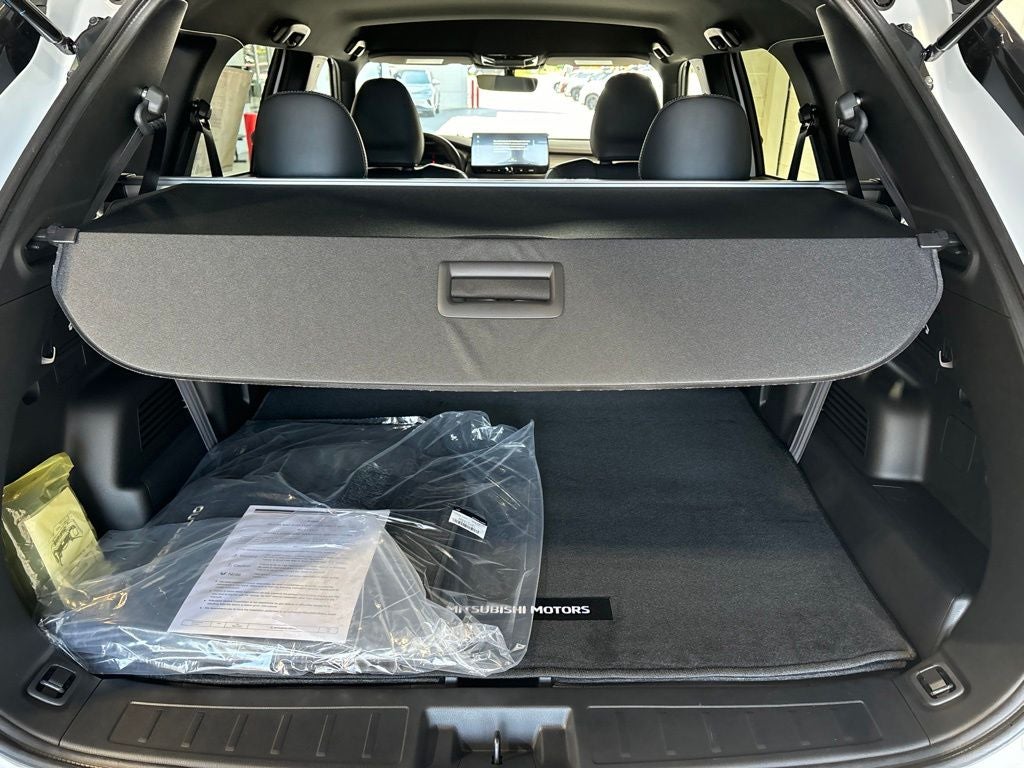 2026 Mitsubishi Outlander LE