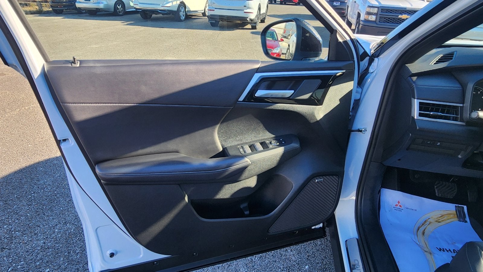2026 Mitsubishi Outlander LE