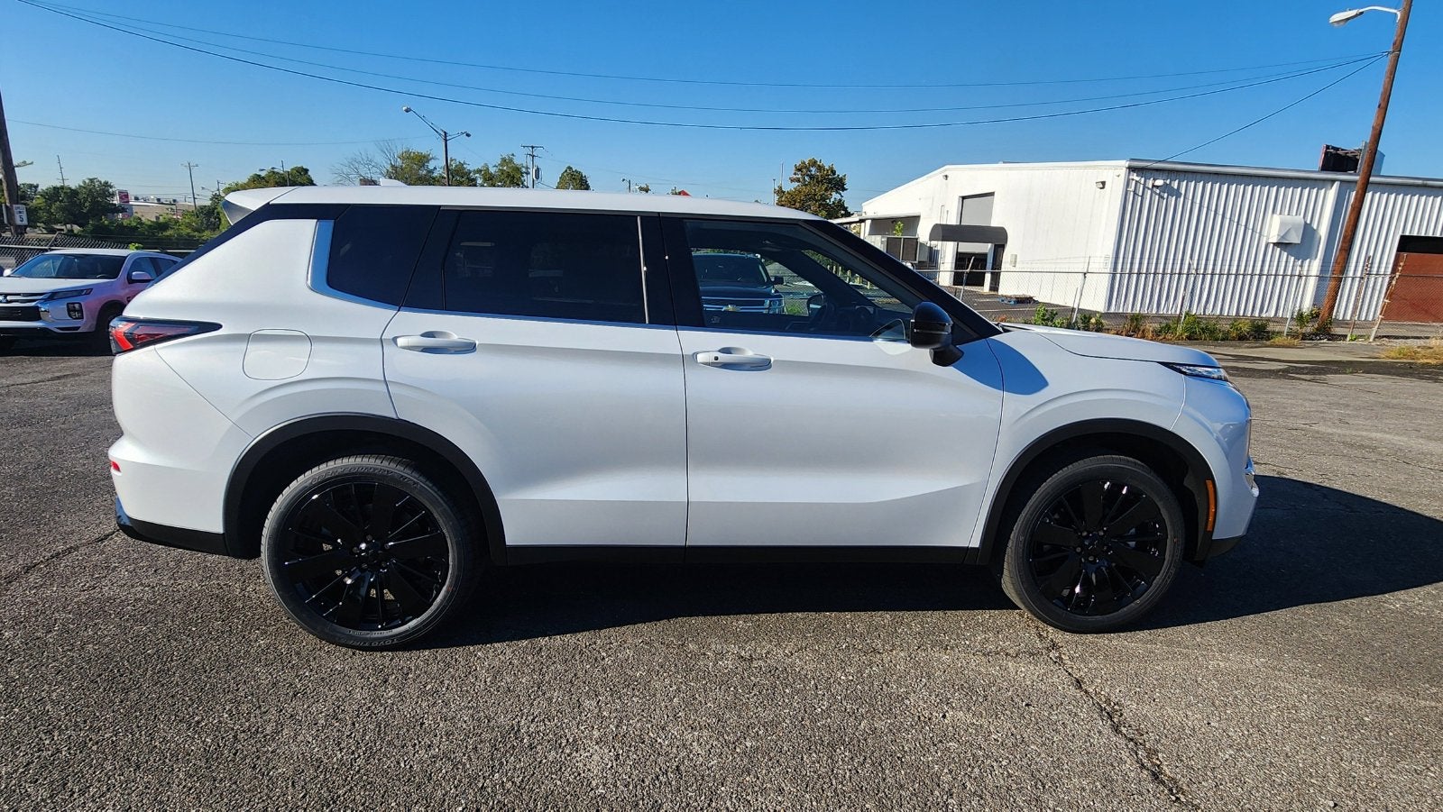 2026 Mitsubishi Outlander LE