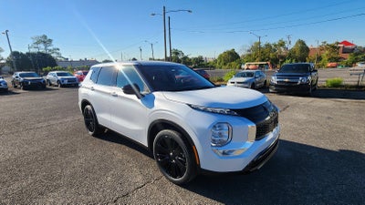 2026 Mitsubishi Outlander LE