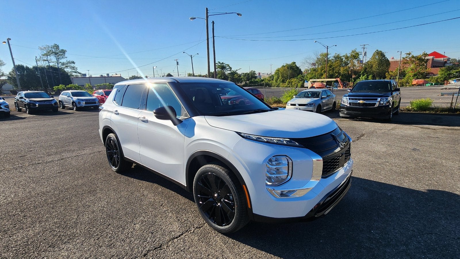 2026 Mitsubishi Outlander LE