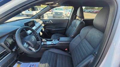 2026 Mitsubishi Outlander LE