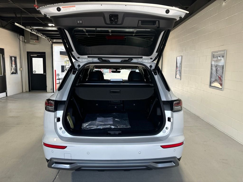 2026 Mitsubishi Outlander SE
