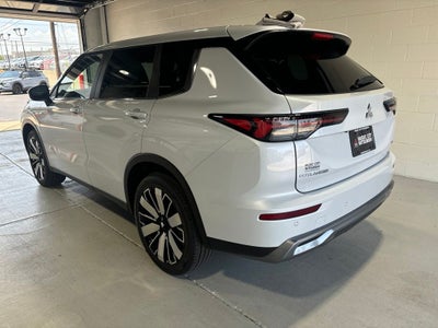 2026 Mitsubishi Outlander SE