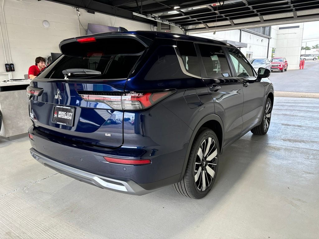 2026 Mitsubishi Outlander SE