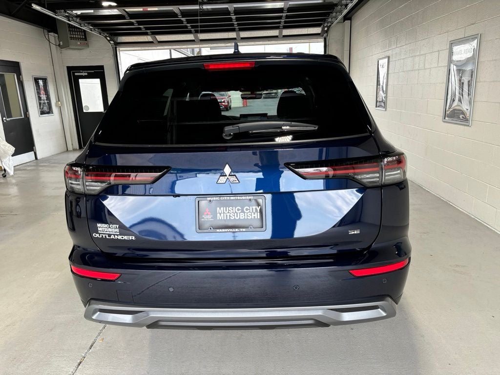 2026 Mitsubishi Outlander SE