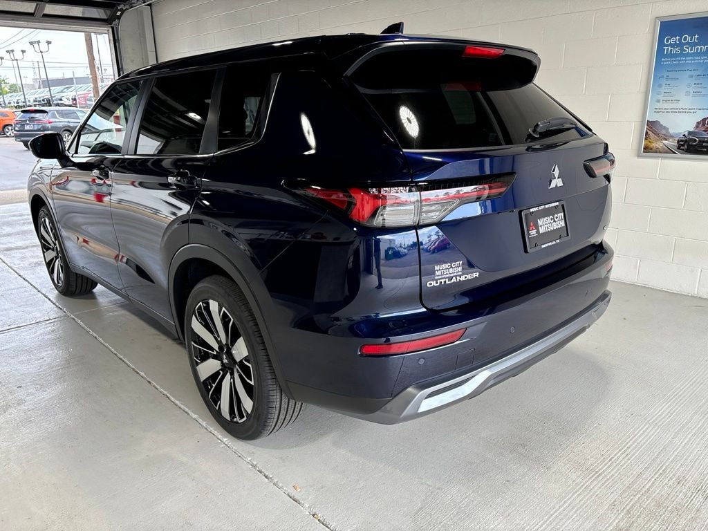 2026 Mitsubishi Outlander SE