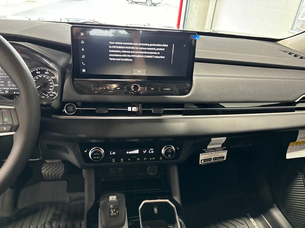 2026 Mitsubishi Outlander SE