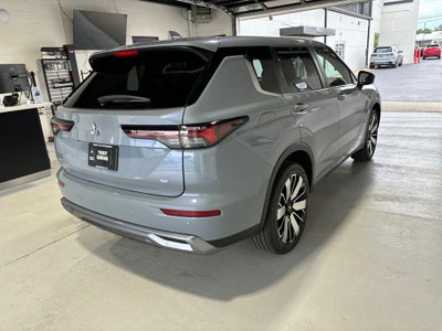 2026 Mitsubishi Outlander SE