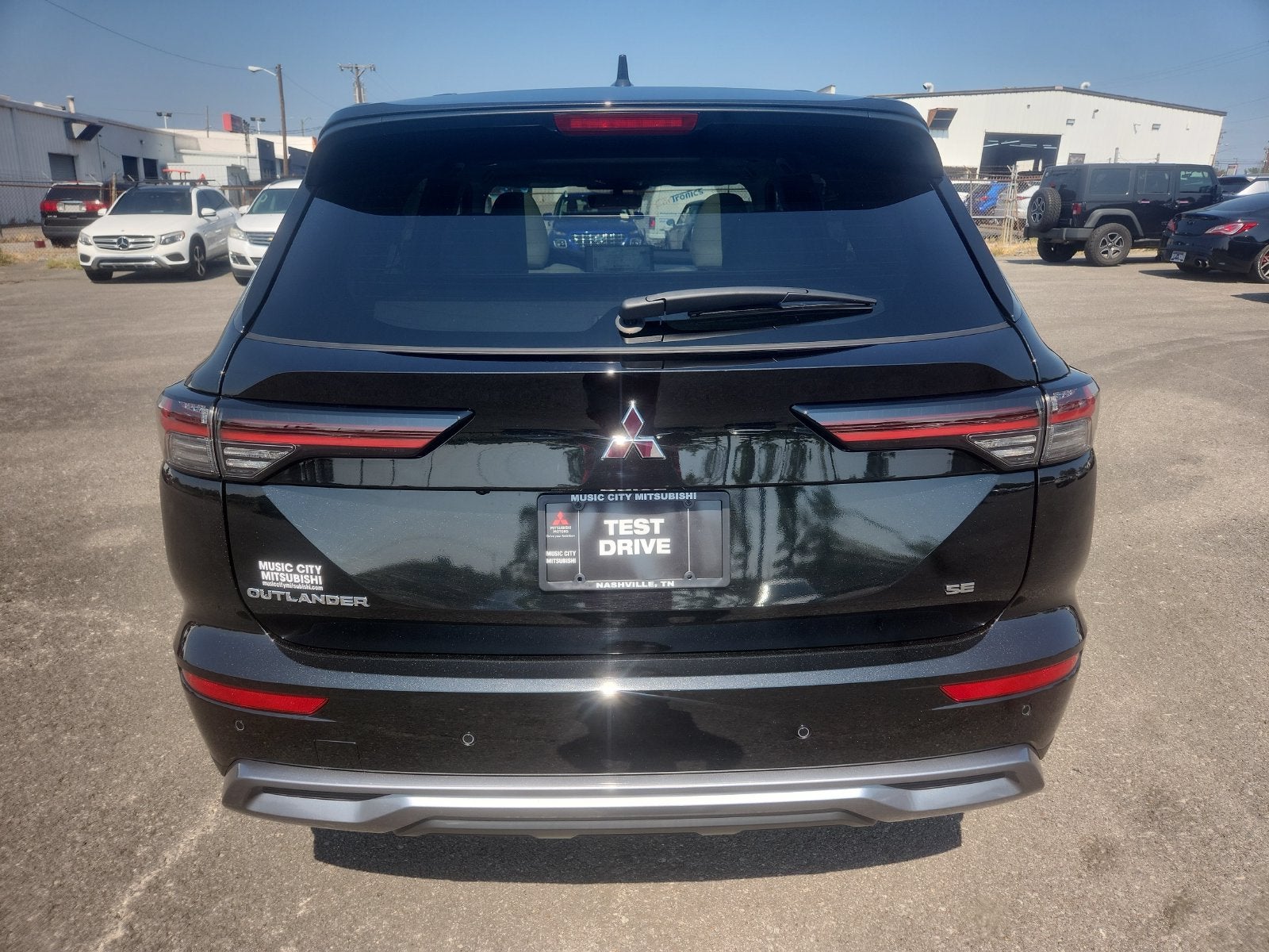 2026 Mitsubishi Outlander SE