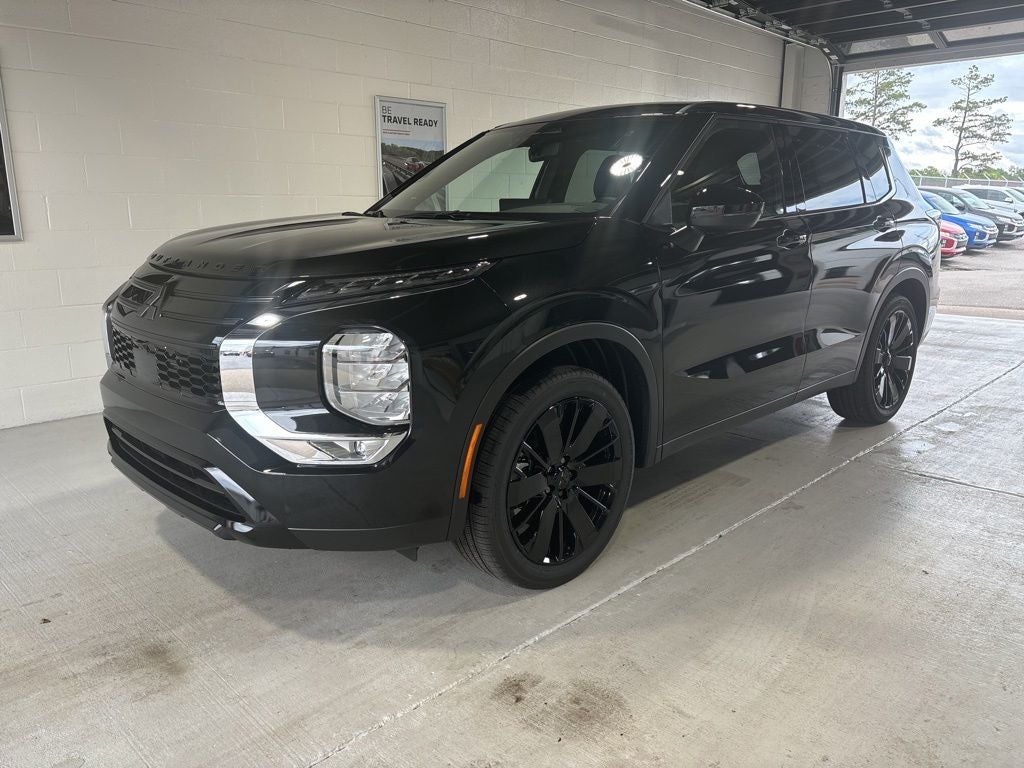 2026 Mitsubishi Outlander LE