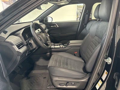 2026 Mitsubishi Outlander LE