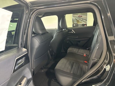 2026 Mitsubishi Outlander LE