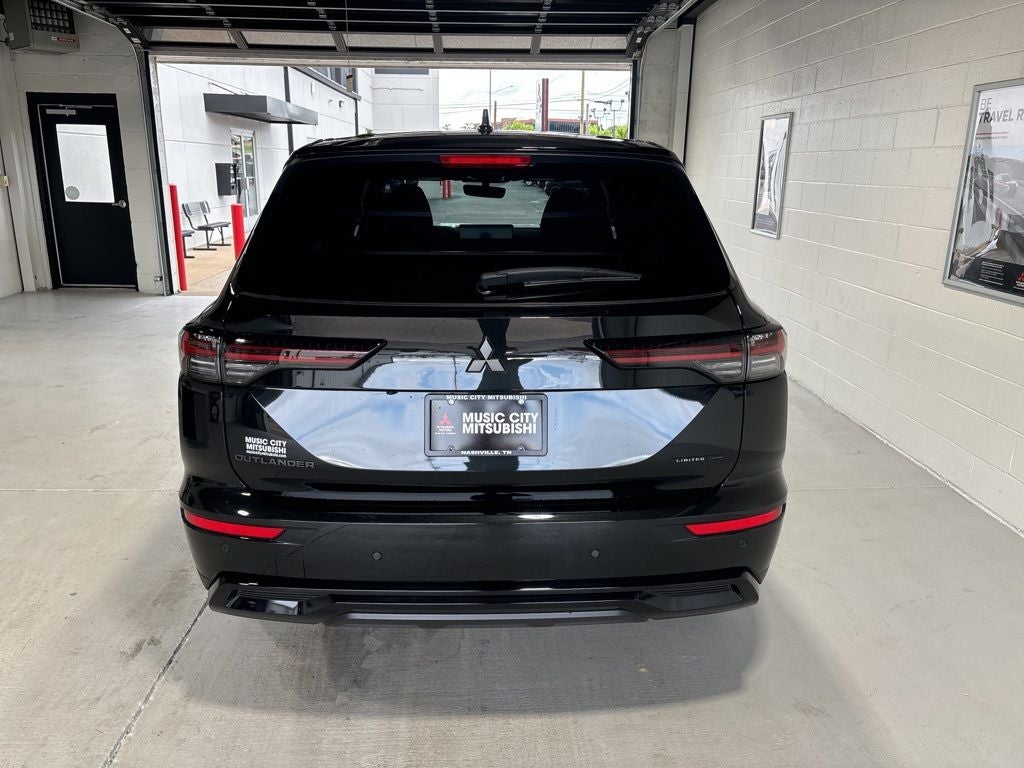 2026 Mitsubishi Outlander LE