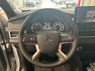 2026 Mitsubishi Outlander LE