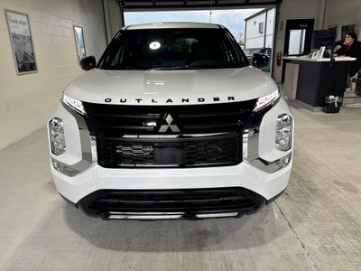 2026 Mitsubishi Outlander LE