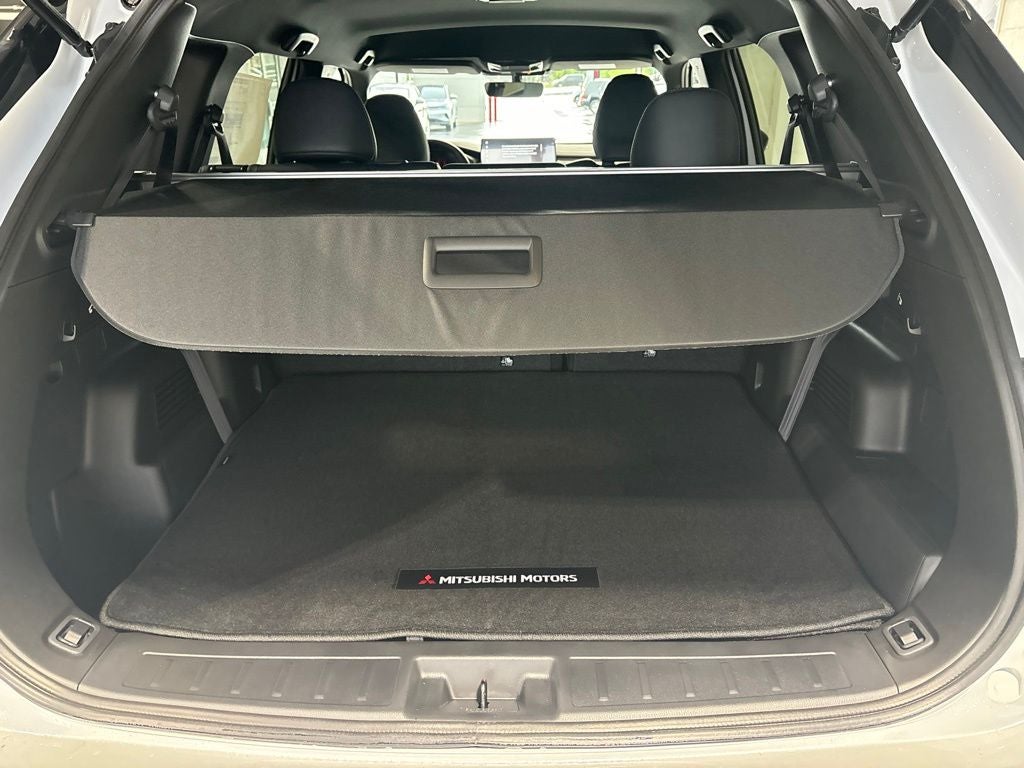 2026 Mitsubishi Outlander LE