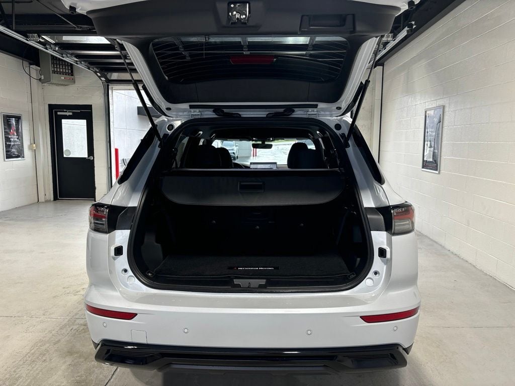2026 Mitsubishi Outlander LE