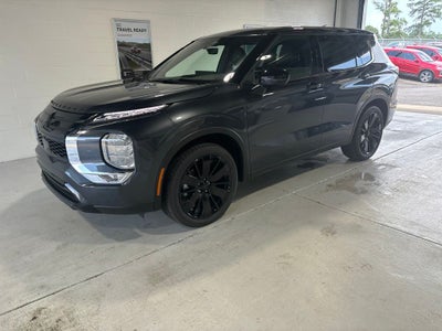 2026 Mitsubishi Outlander LE