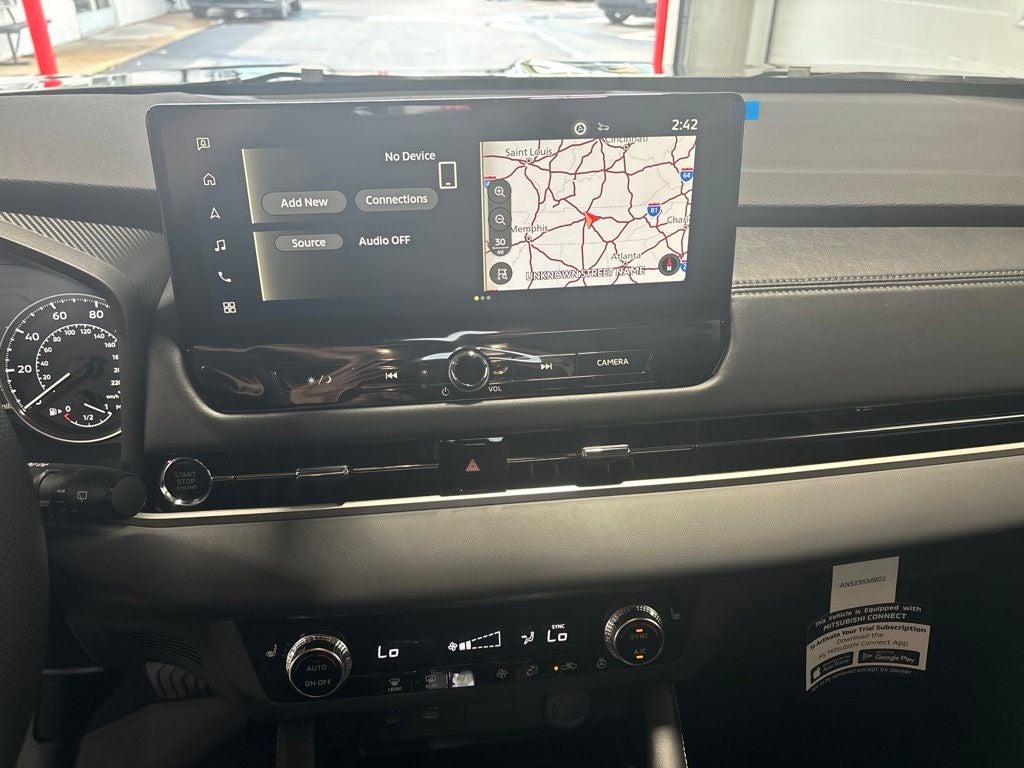 2026 Mitsubishi Outlander LE