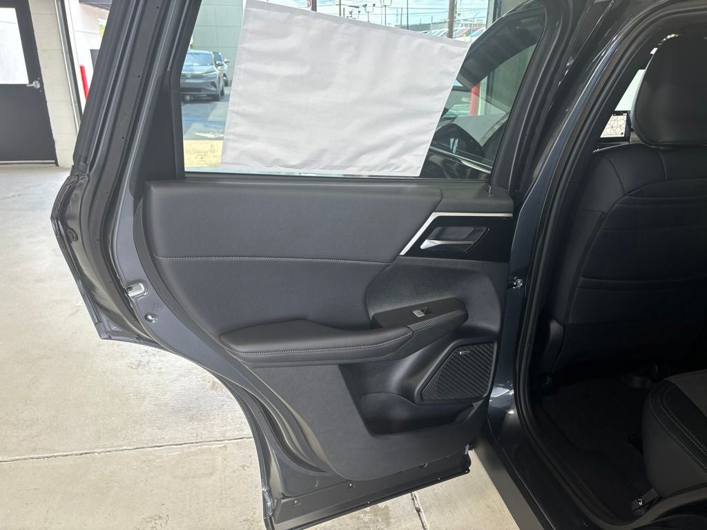 2026 Mitsubishi Outlander LE