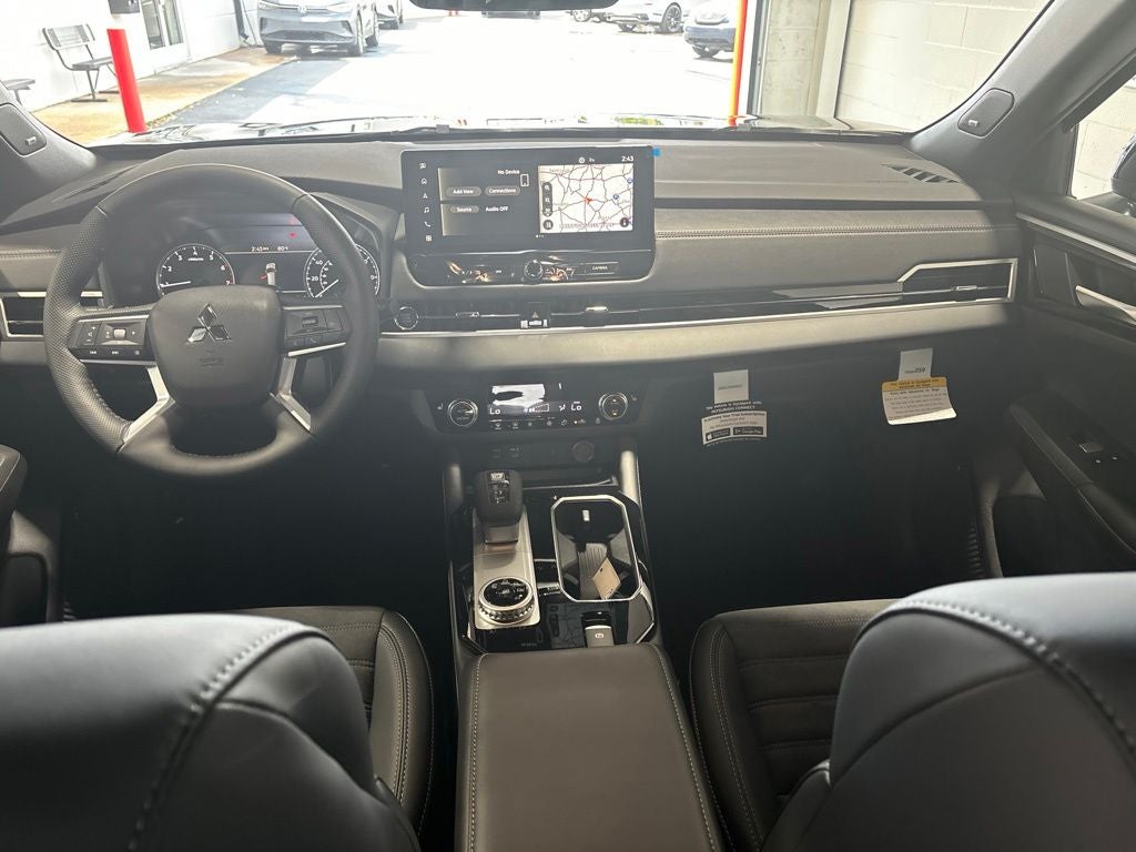 2026 Mitsubishi Outlander LE