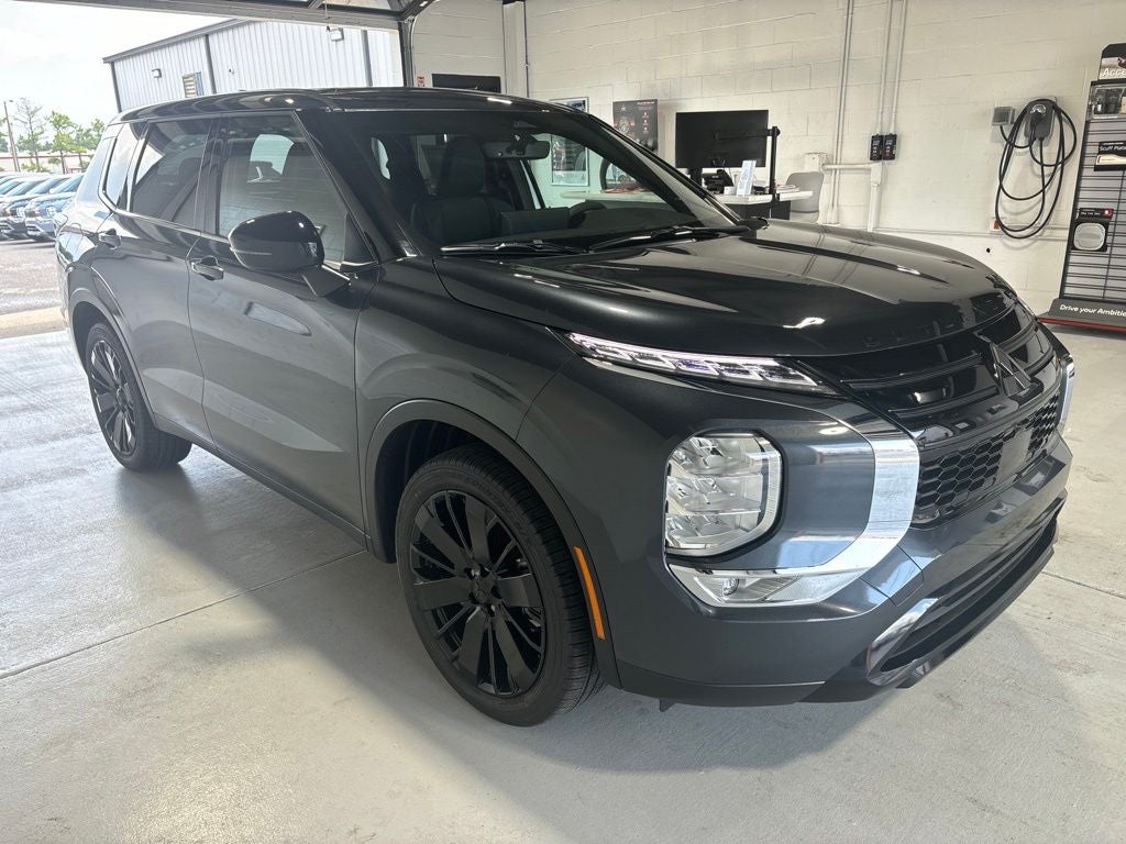 2026 Mitsubishi Outlander LE