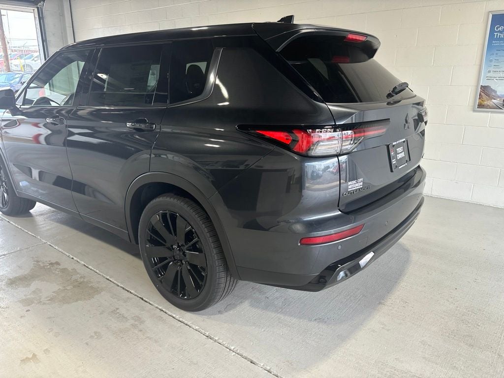 2026 Mitsubishi Outlander LE