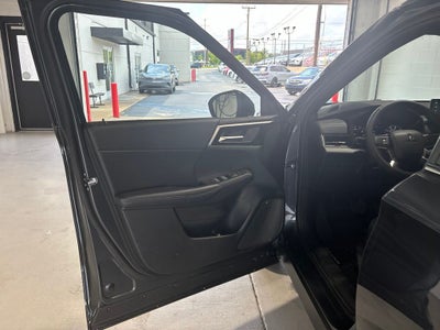 2026 Mitsubishi Outlander LE