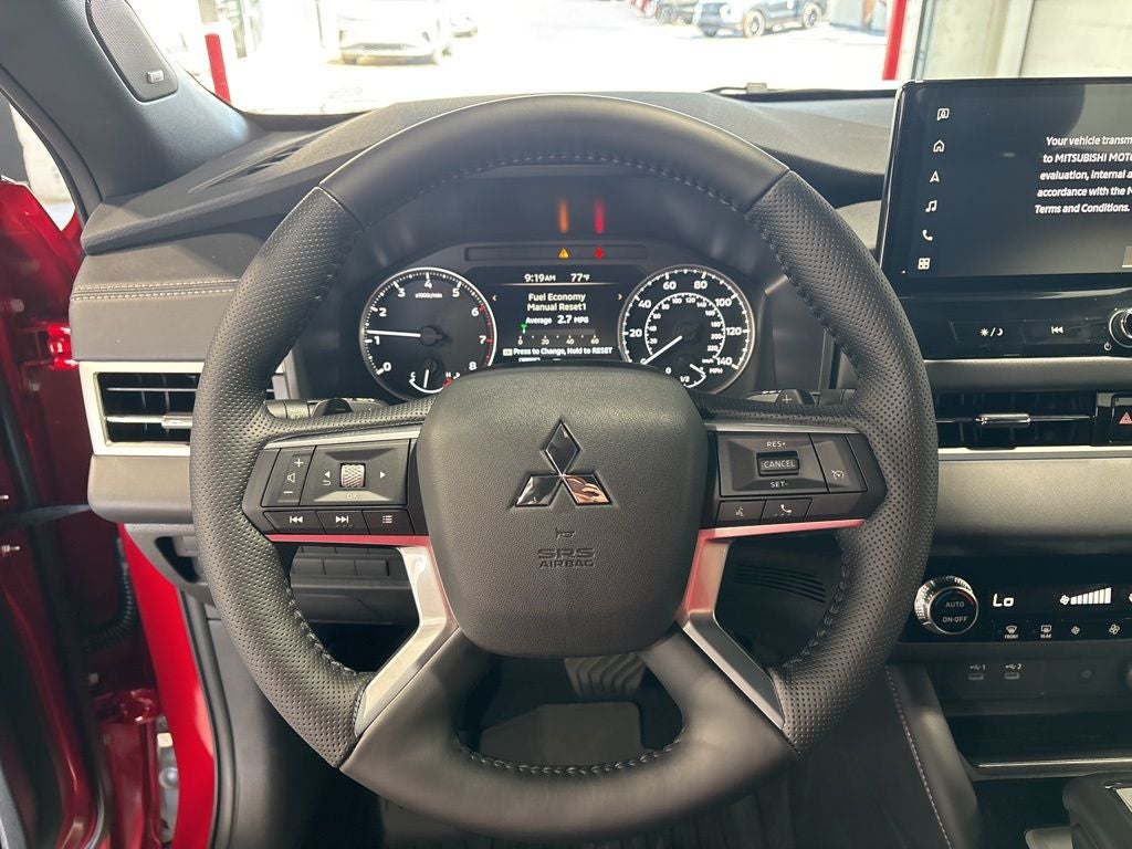 2026 Mitsubishi Outlander LE