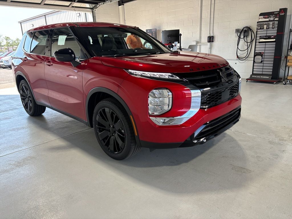 2026 Mitsubishi Outlander LE