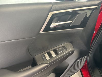 2026 Mitsubishi Outlander LE