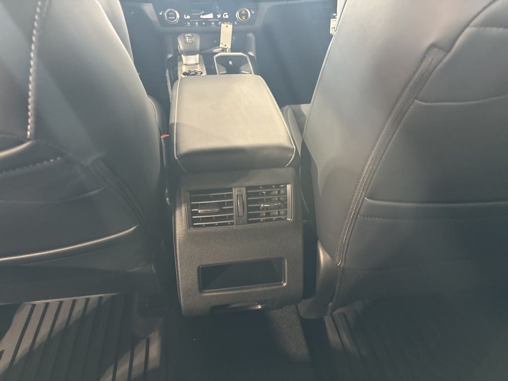 2026 Mitsubishi Outlander LE