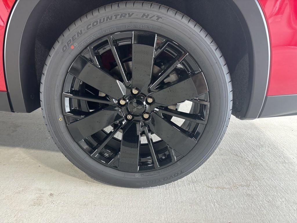 2026 Mitsubishi Outlander LE