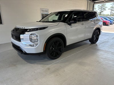2026 Mitsubishi Outlander LE