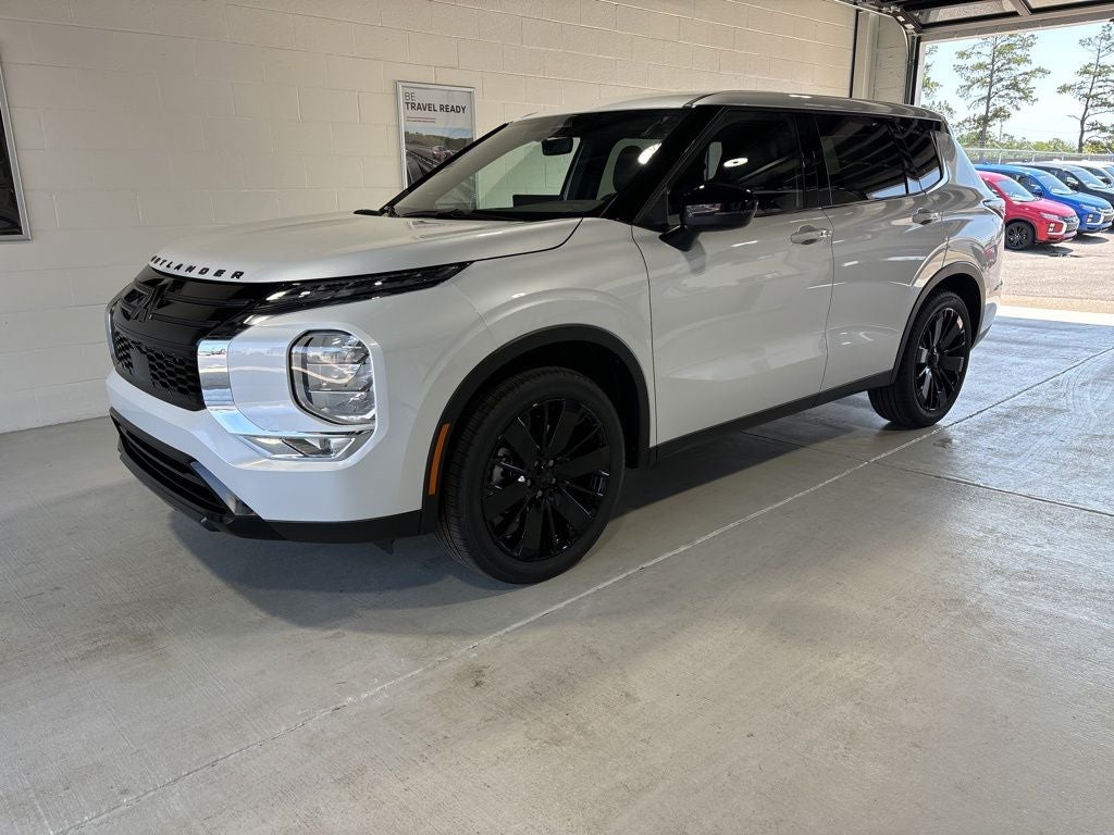 2026 Mitsubishi Outlander LE