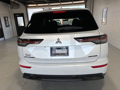 2026 Mitsubishi Outlander LE