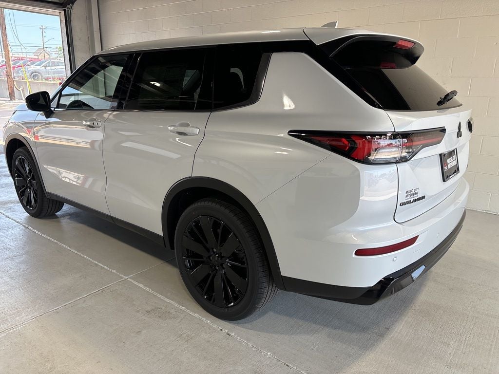 2026 Mitsubishi Outlander LE