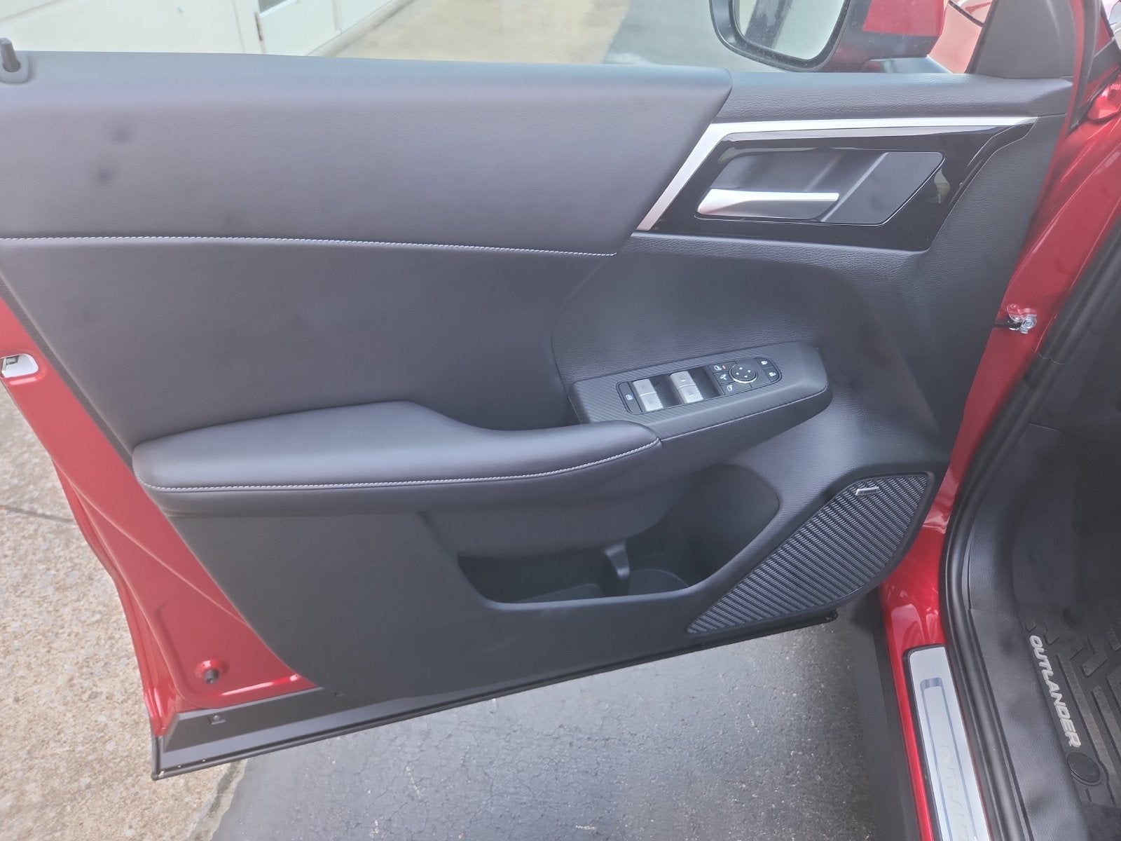 2026 Mitsubishi Outlander SE